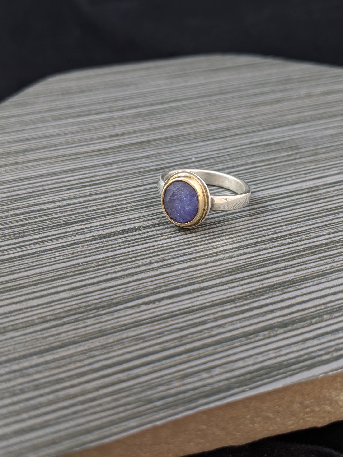 Tanzanite in Gold