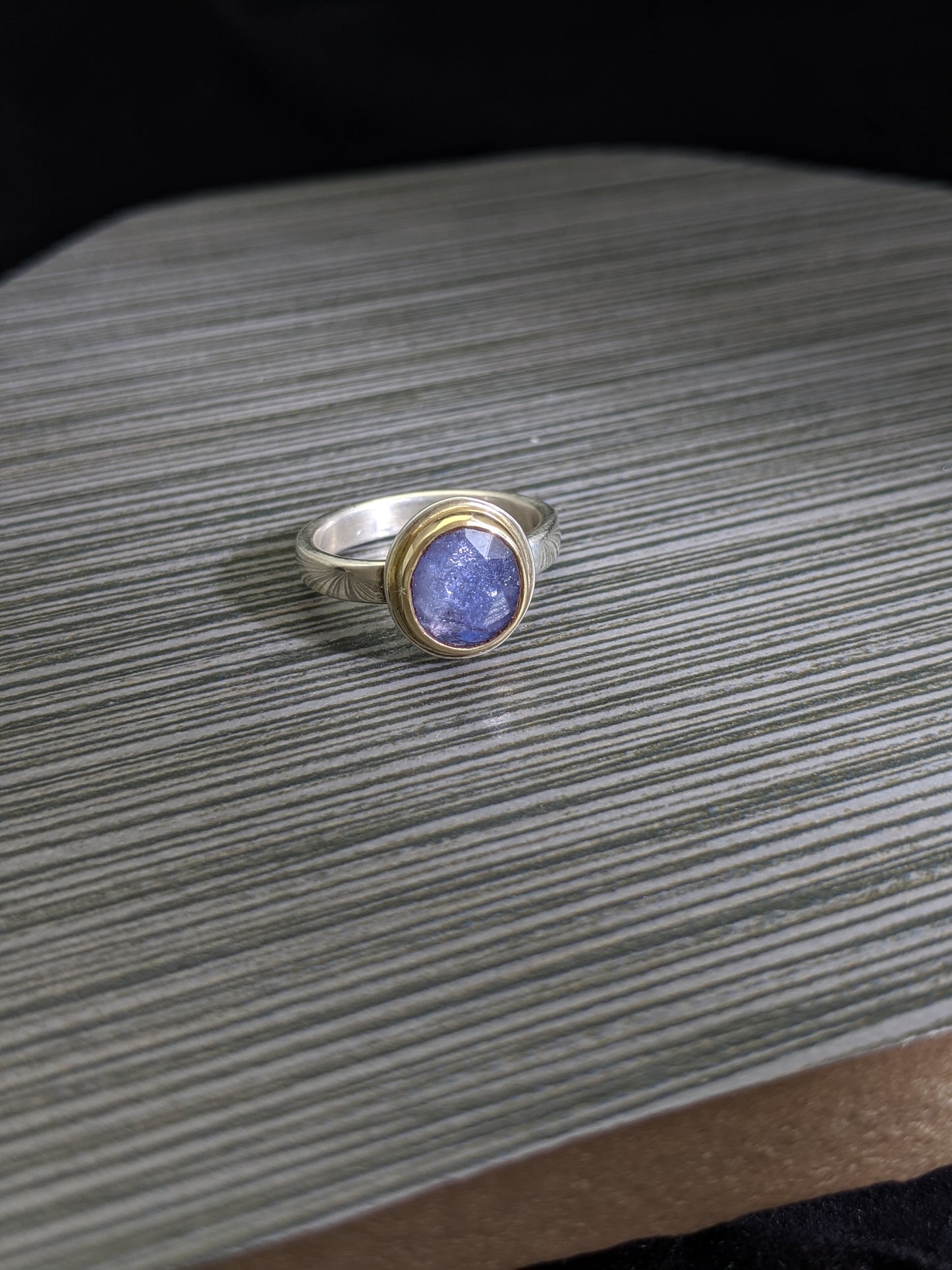 Tanzanite in Gold